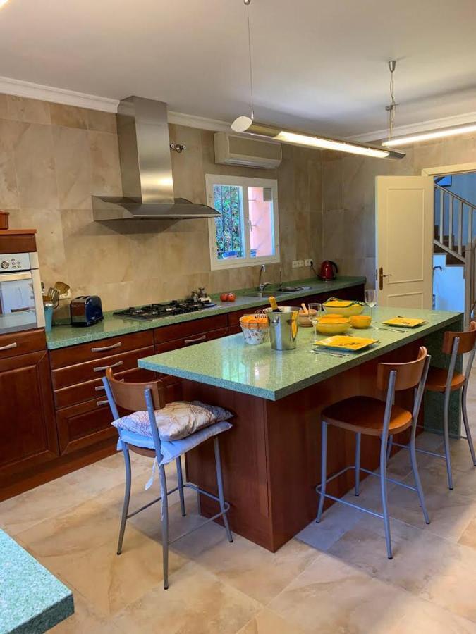 Chalet Con Piscina A 50 M De La Playa . Marbella Dış mekan fotoğraf